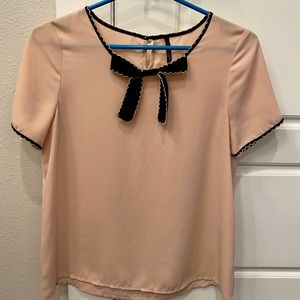 Blush blouse with bow detail (brand: Darling)